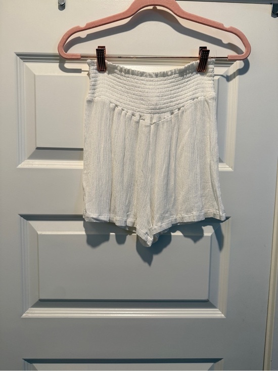 NDERO Other - Women's High-Waist White Textured Swimsuit Cover-Up Shorts